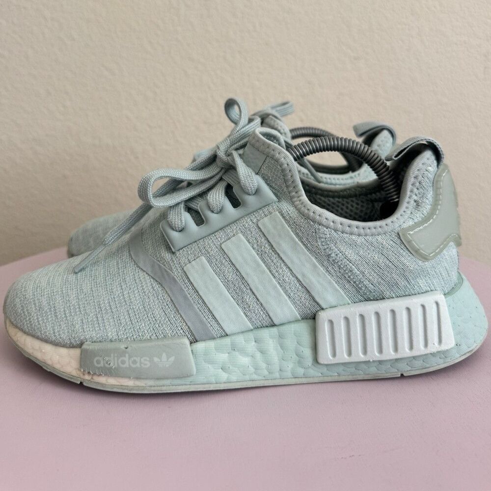 Adidas NMD_R1 Boost Low Top Sneakers Dash Green/Cloud White EF4275 Size 6
